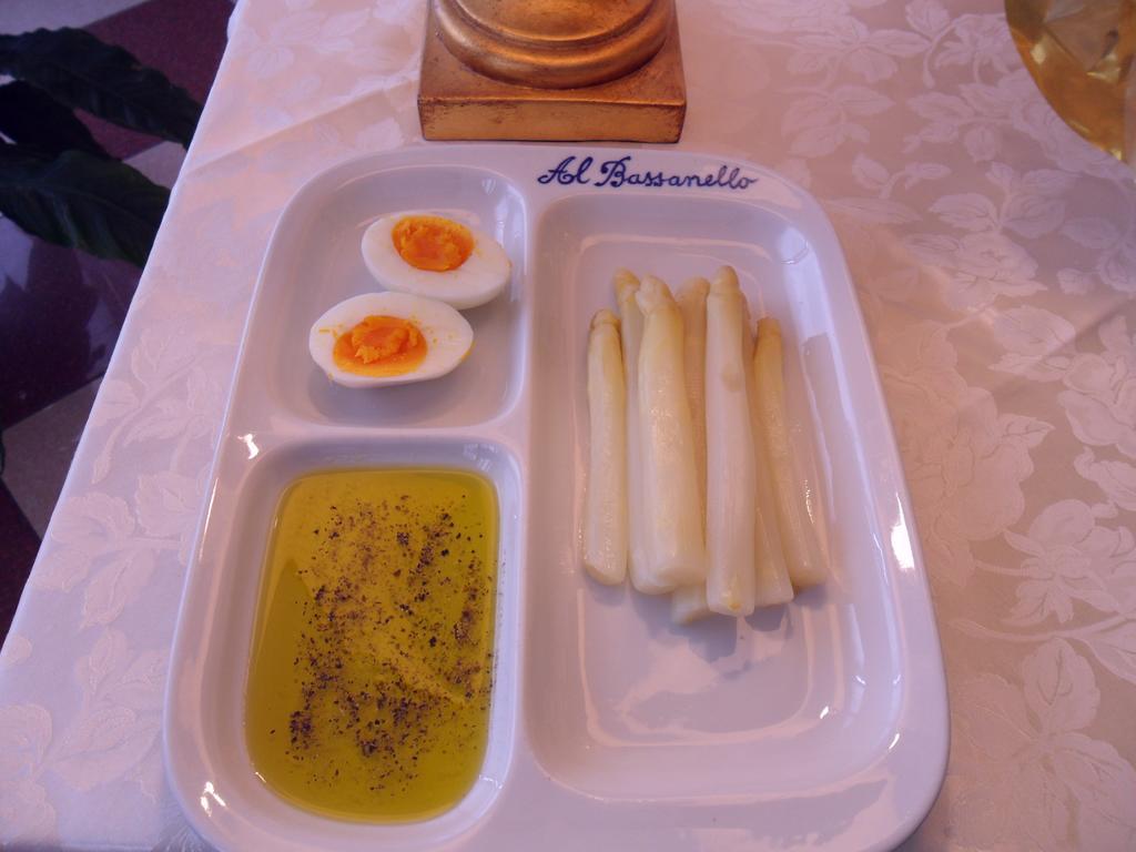 Hotel Ristorante Al Bassanello บัสซาโน เดล กรัปปา ภายนอก รูปภาพ