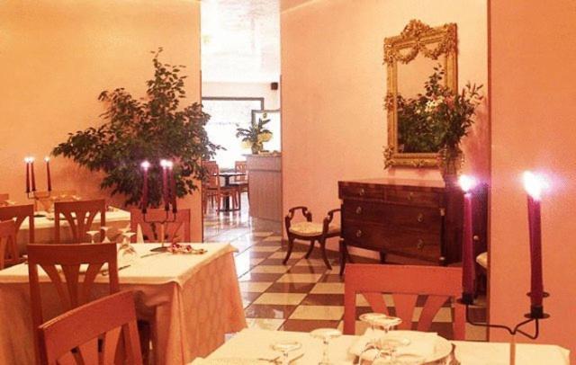 Hotel Ristorante Al Bassanello บัสซาโน เดล กรัปปา ภายนอก รูปภาพ
