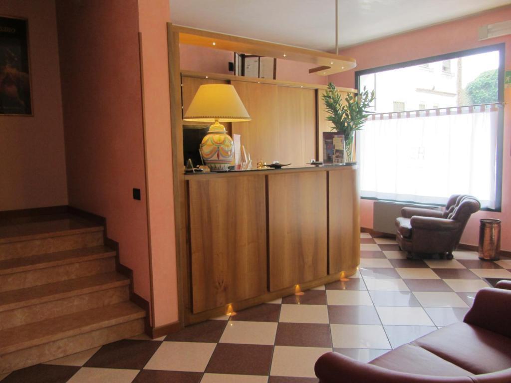 Hotel Ristorante Al Bassanello บัสซาโน เดล กรัปปา ภายนอก รูปภาพ